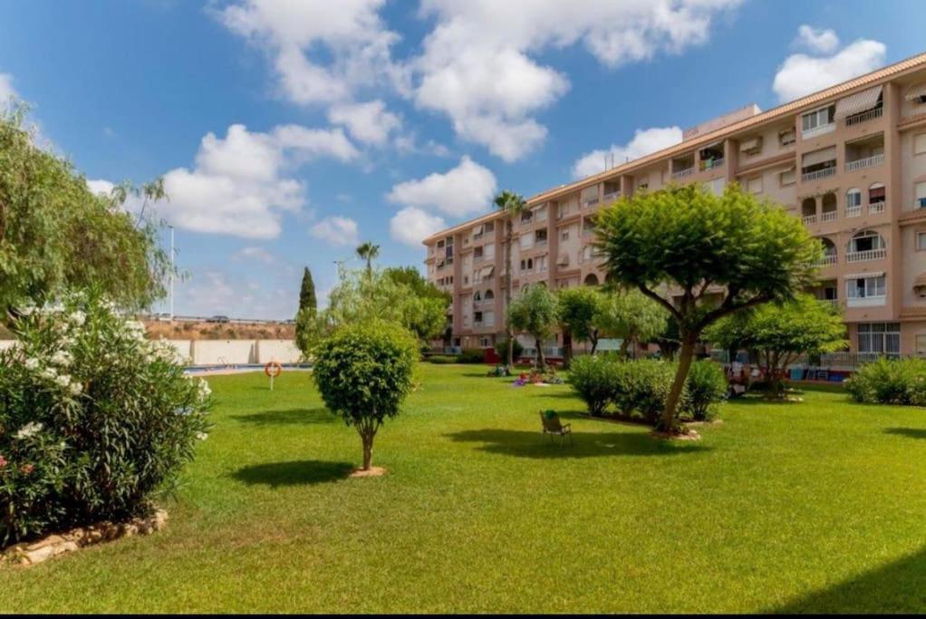Apartamento Casa Di Mateo With Garden View And Swimming Pool Torrevieja Exterior foto